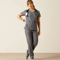 Clara 6 Pocket Scrub Top