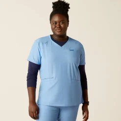 Clara 6 Pocket Scrub Top