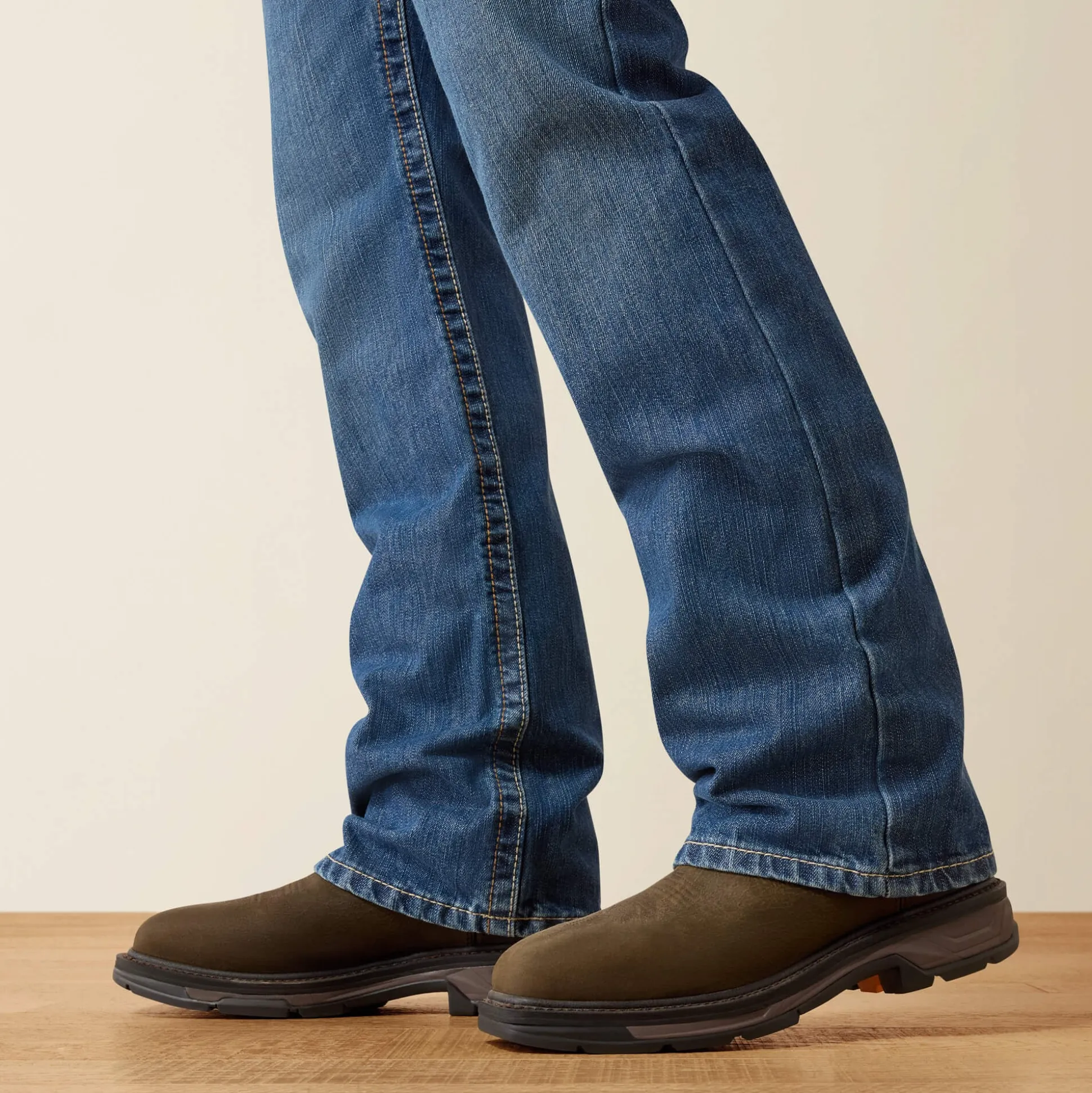 FR M4 Relaxed Basic Boot Cut Jean