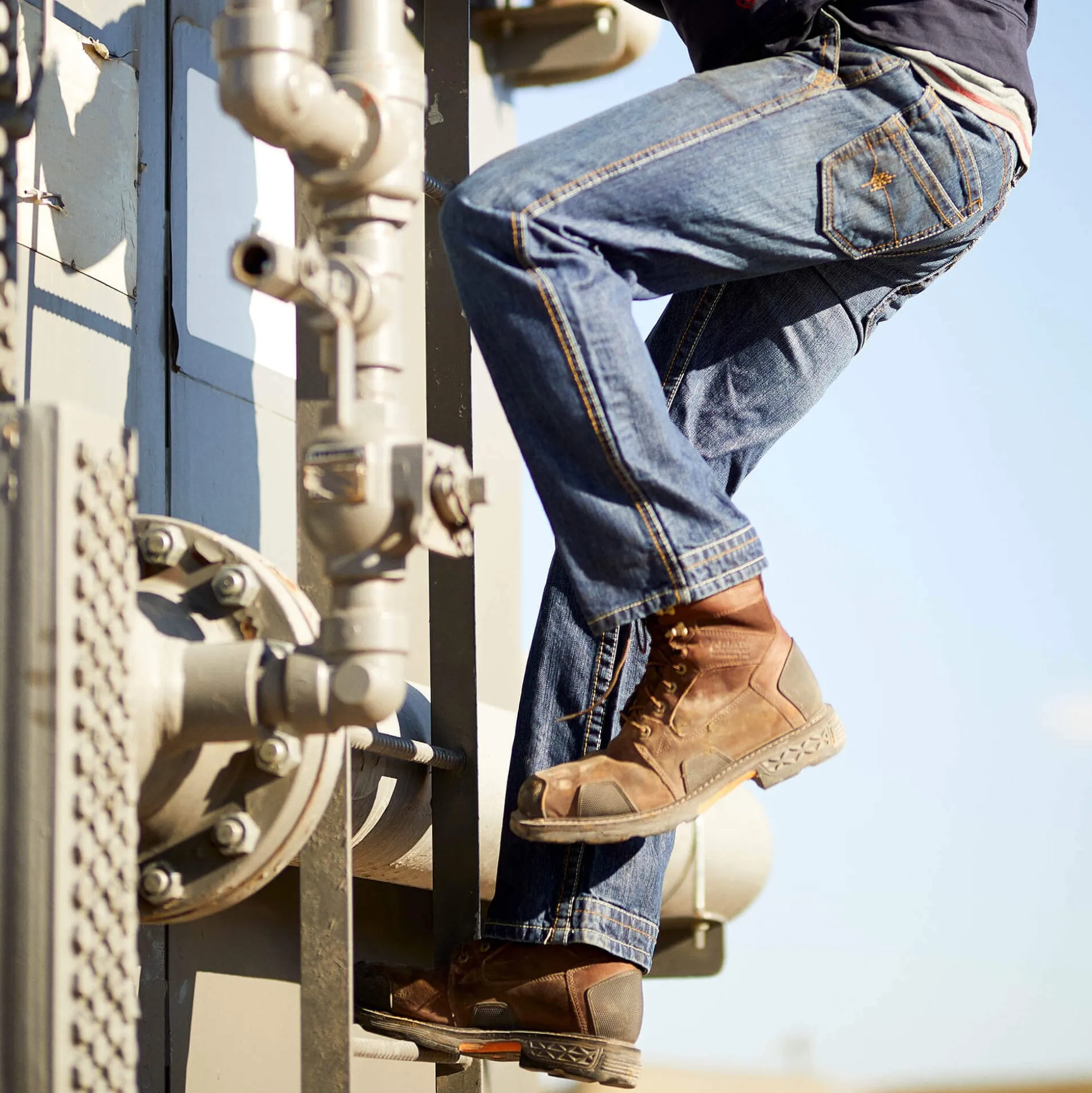 FR M4 Relaxed Workhorse Boot Cut Jean