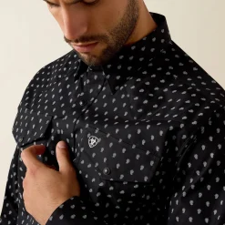 Truth Fitted Snap Shirt